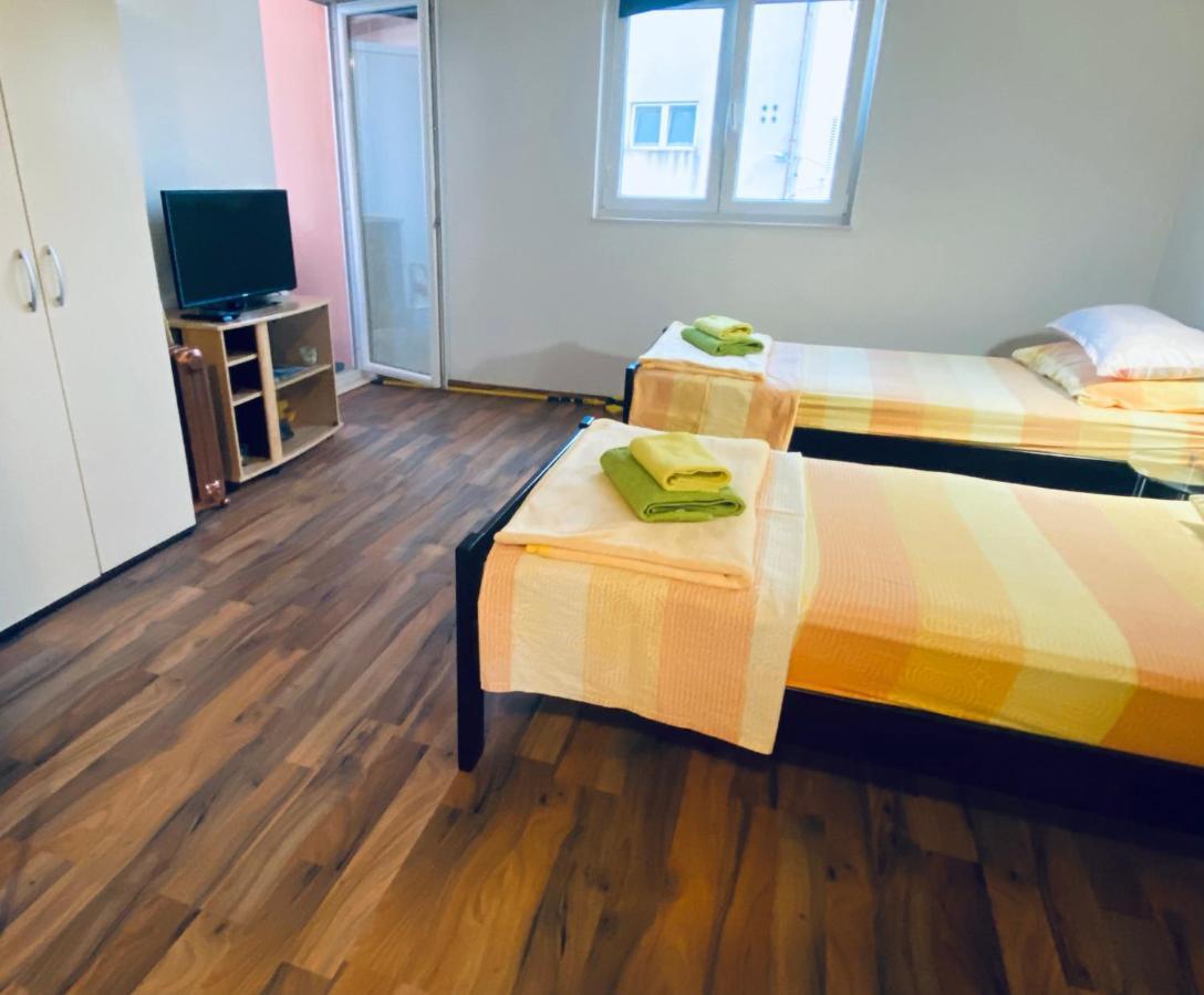 Apartments Mani Trogir Buitenkant foto
