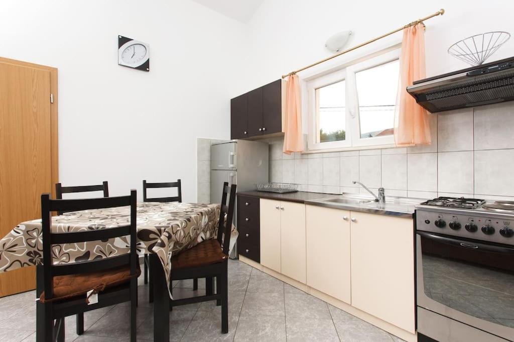 Apartments Mani Trogir Buitenkant foto