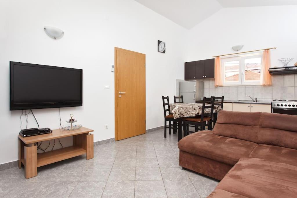 Apartments Mani Trogir Buitenkant foto