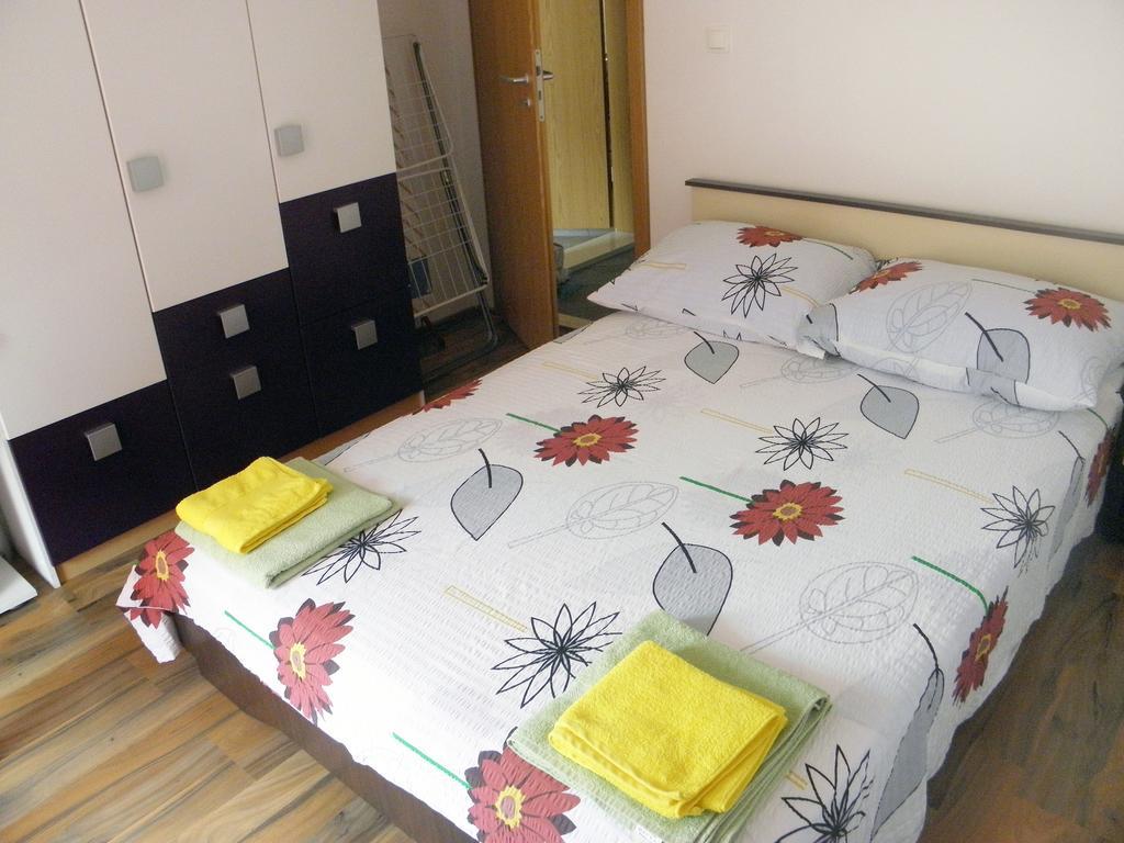 Apartments Mani Trogir Kamer foto